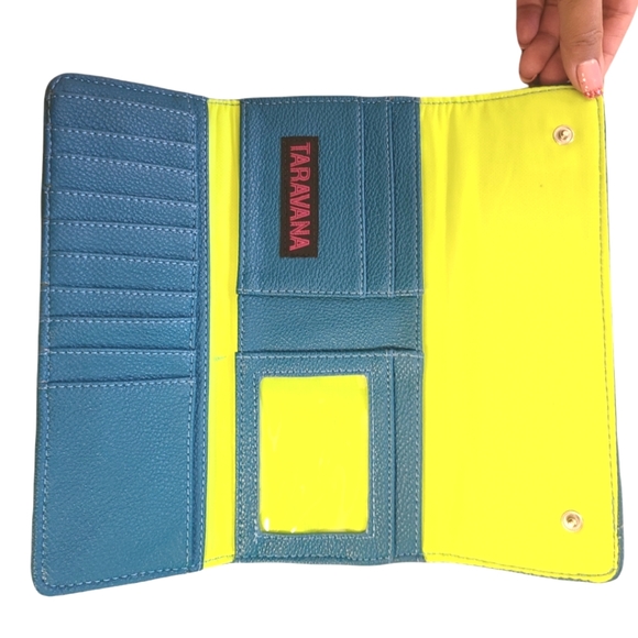 NWT Taravana wallet - Picture 3 of 3